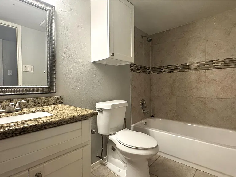 4406 Kinloch Dr — Photo 18