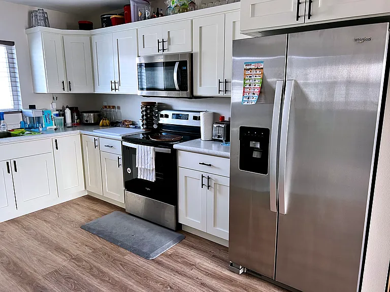 895 Thames Ct — Photo 9