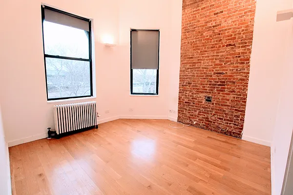 Rented by Compass | media 7