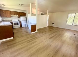 7060 SW Montauk Cir, Lake Oswego, OR 97035