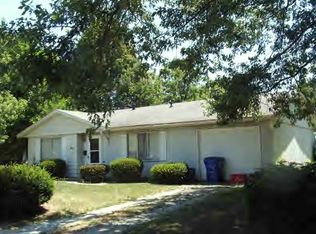 1971 Sir Richard Ct, Decatur, IL 62526