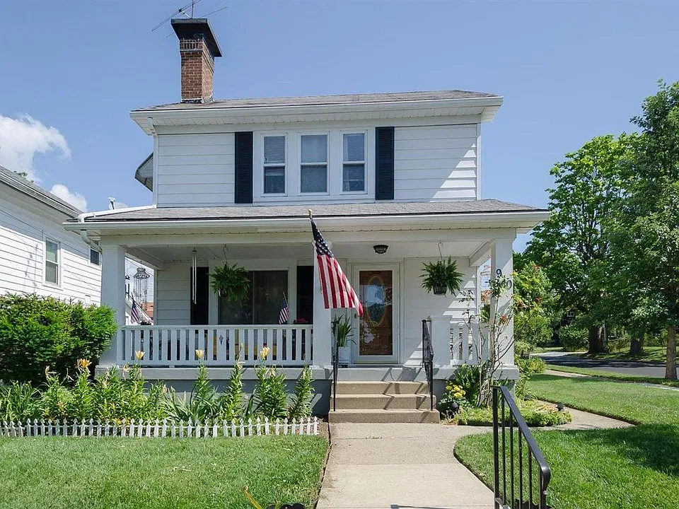 910 Webster Ave