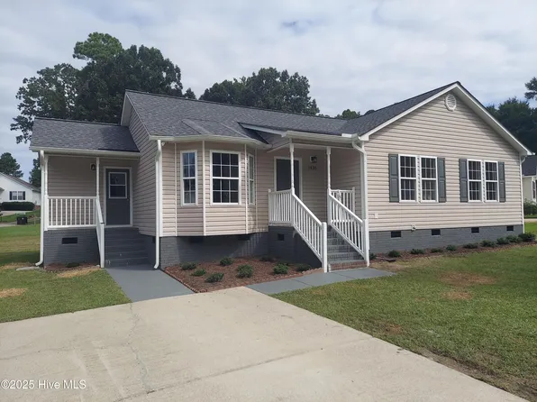 1436 Smokey Mountain Drive, Zebulon, NC 27597