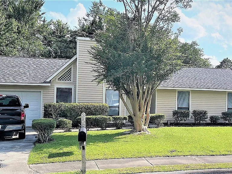 1016 Massey Rd — Photo 3