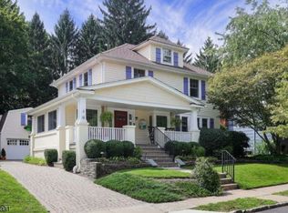 18 Orchard St, Mendham, NJ 07945