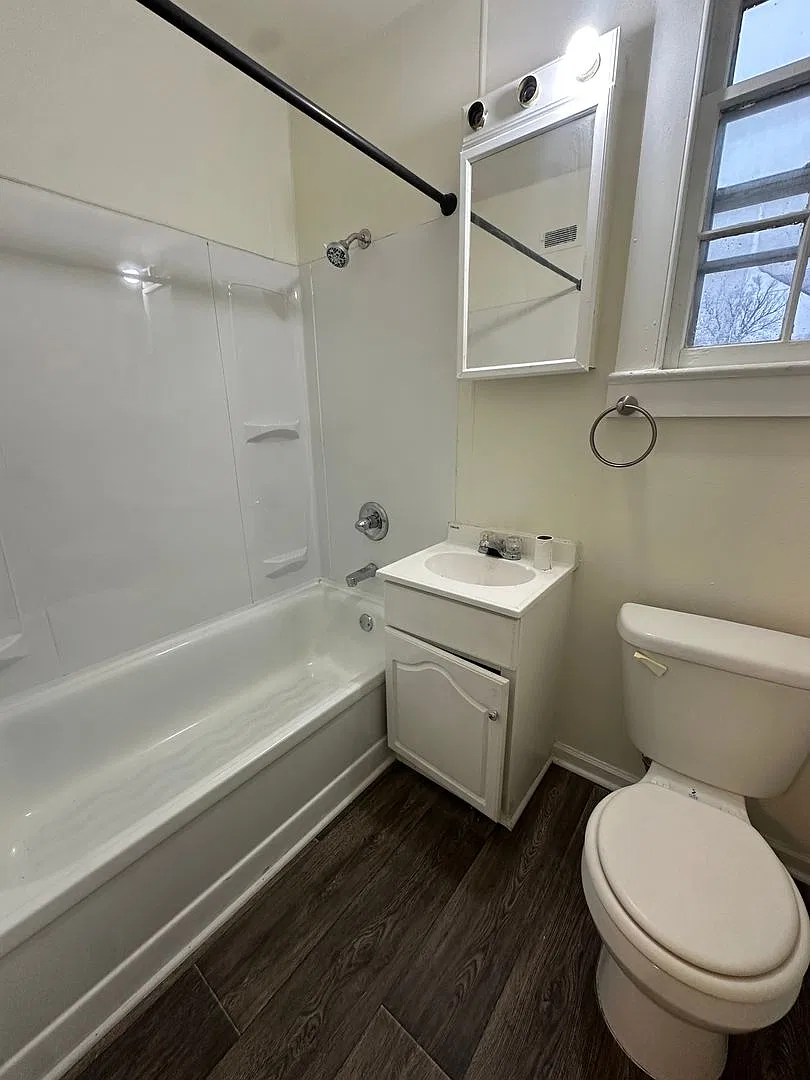 35 Riley Manor — Photo 4