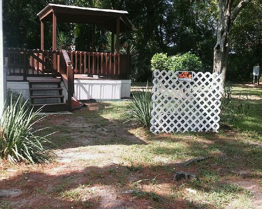1st image of 9007 Fairglade Dr N
