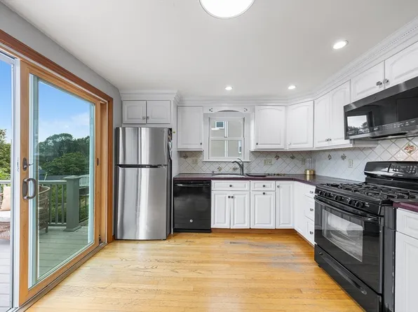 18 Appleby Rd, Salem, MA 01970