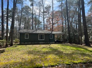 108 Boxwood Dr, Hartfield, VA 23071
