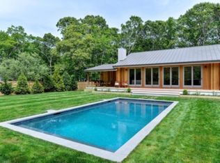 19 Renfrew Ln, East Hampton, NY 11937