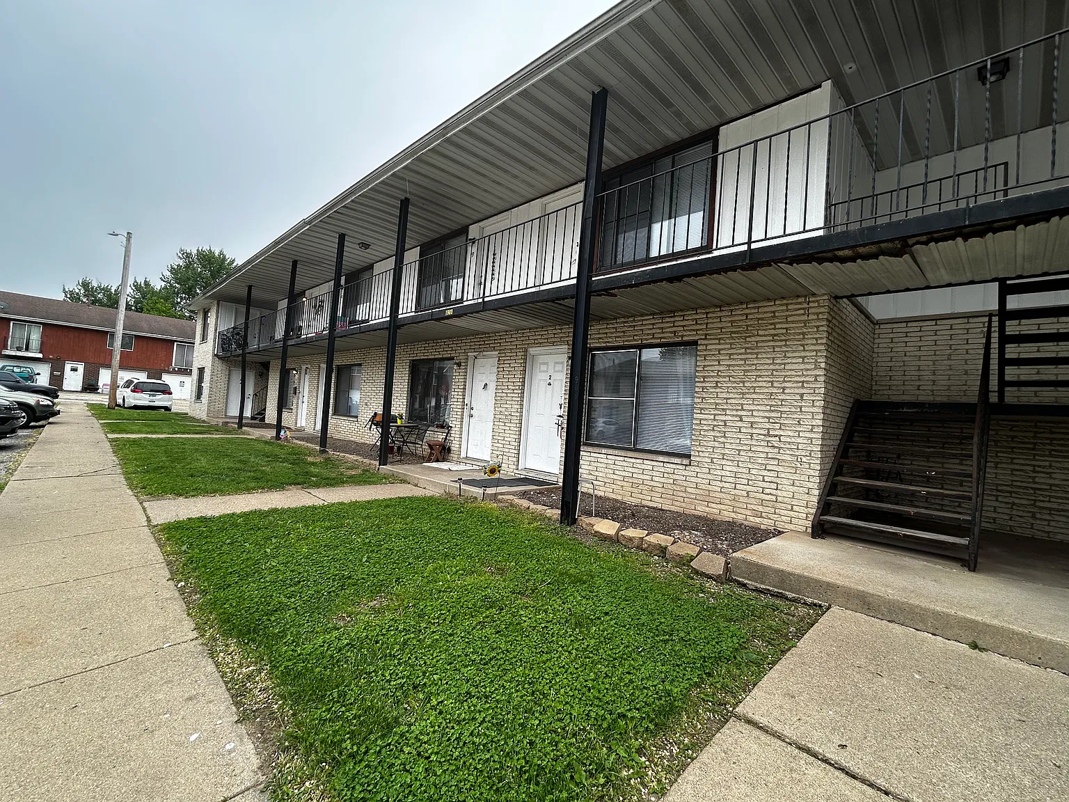 1 bed, 800 sqft, $699 — Photo 2