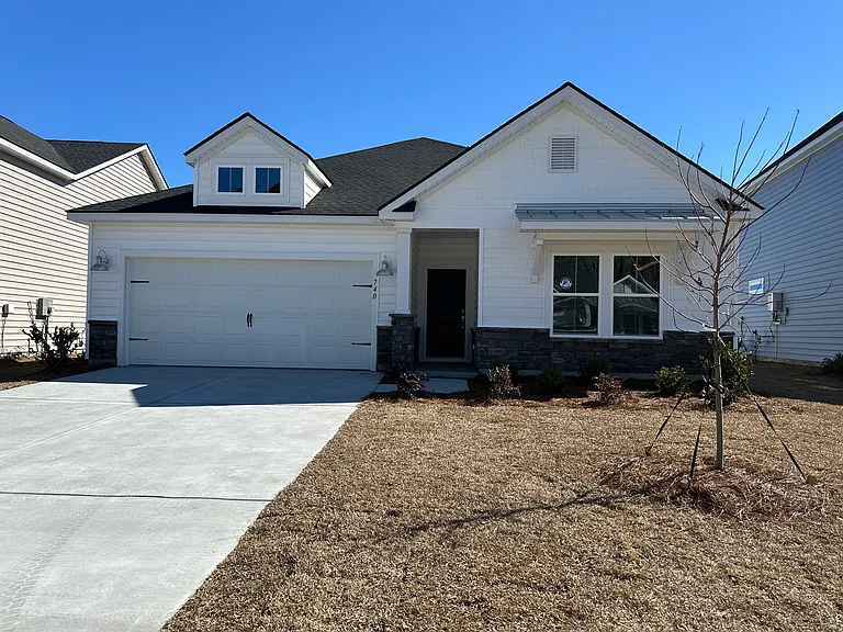 740 Isle Verde Dr — Photo 1