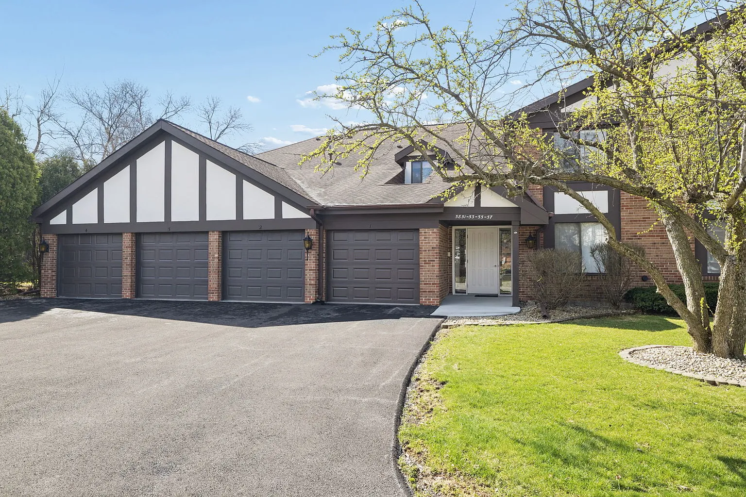 5851 Doe Cir #5851 photo 1
