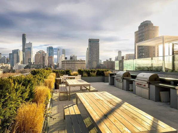 180 Front Street image 22 of 37