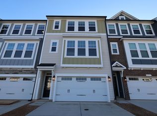 10042 Secluded Garden Dr, Apex, NC 27523