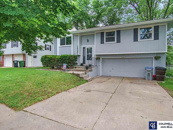 2nd image of 14341 Eastbourne St