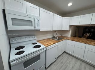 Versailles Gardens, Fort Lauderdale, FL 33321