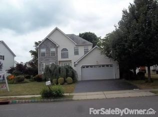 9 Jared Blvd, Kendall Park, NJ
