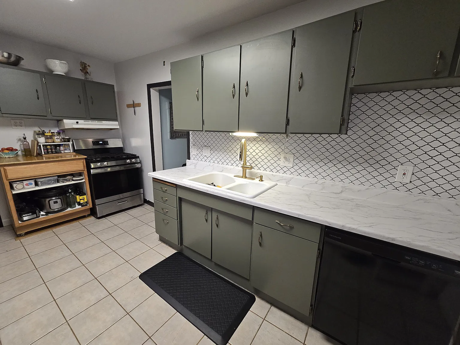 3335 Columbus Ave — Photo 2