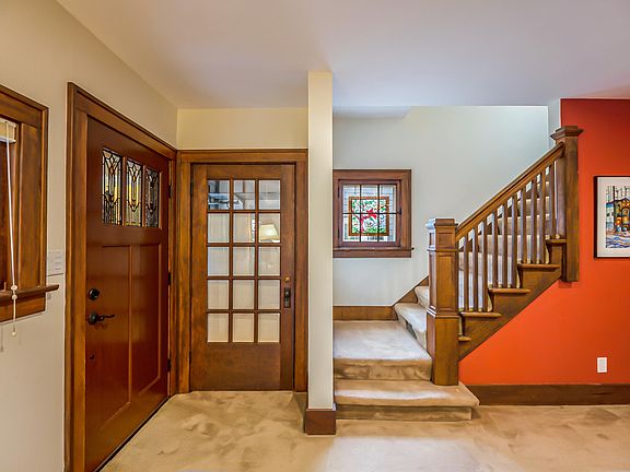 5th image of 125 Fairview Dr