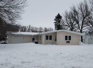 122 Clinton St, Clinton, MN 56225