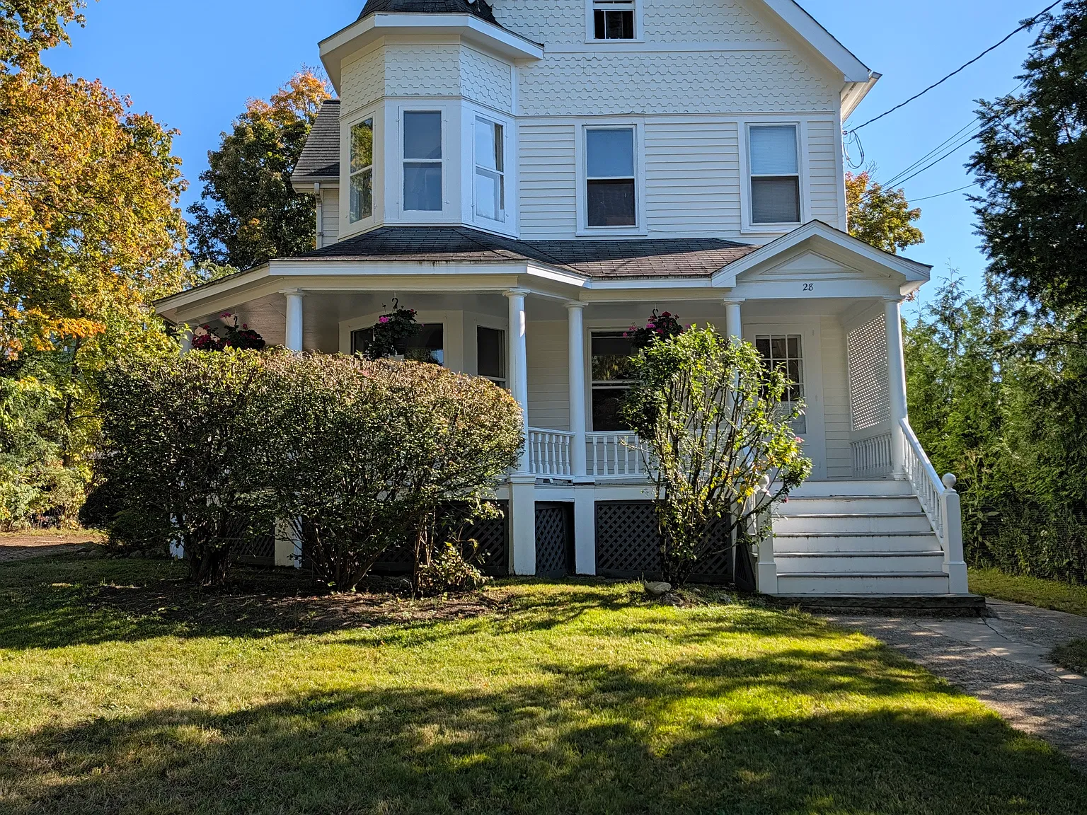 28 Richmond Hill Rd — Photo 2