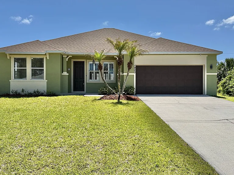 1453 Santa Anna St SE — Photo 1