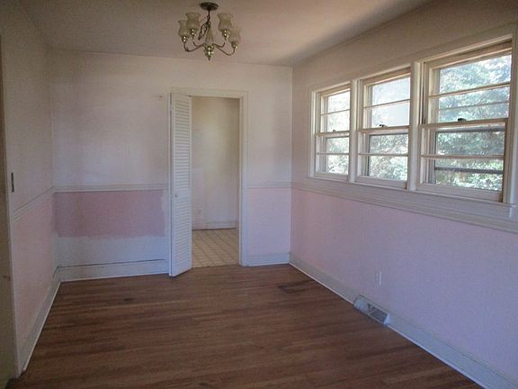 3rd image of 117 Clark Ave
