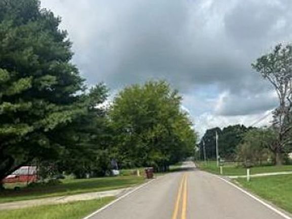 Exterior Neighborhood (street photo)