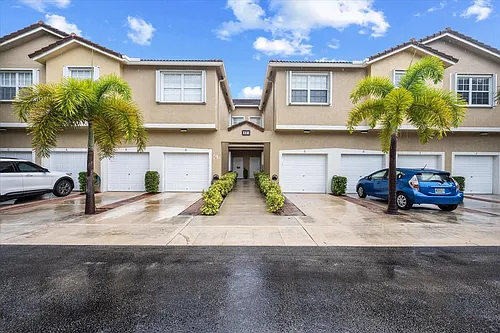 112 Lighthouse Cir #G Photo 1