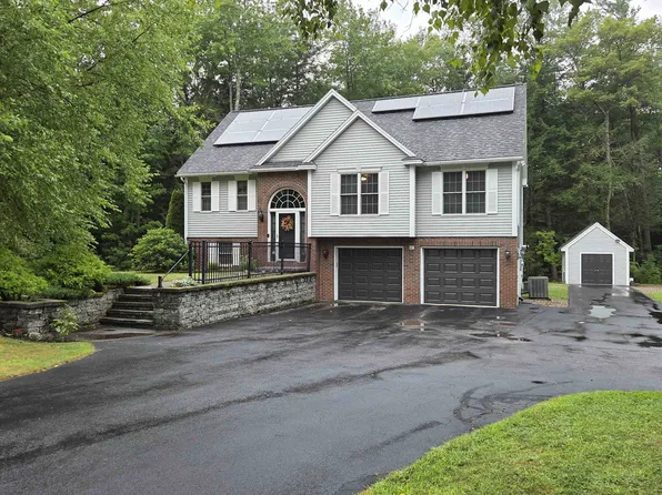 47 Pray Street, Rochester, NH 03868-5905