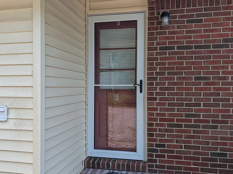 103 Forrest St #B — Photo 9