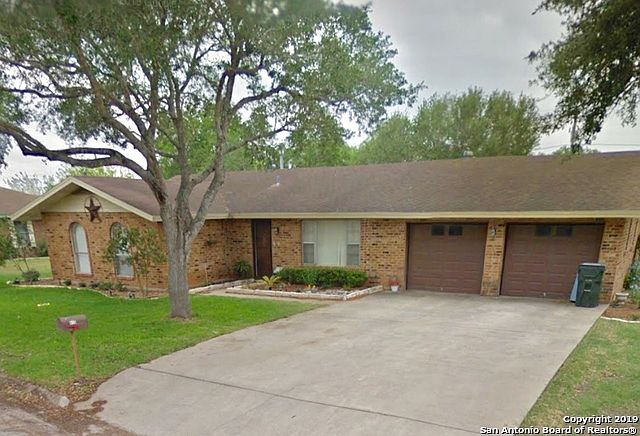 1st image of 810 Muecke Dr
