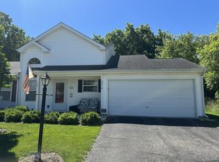 3214 Debra Dr, Island Lake, IL 60042