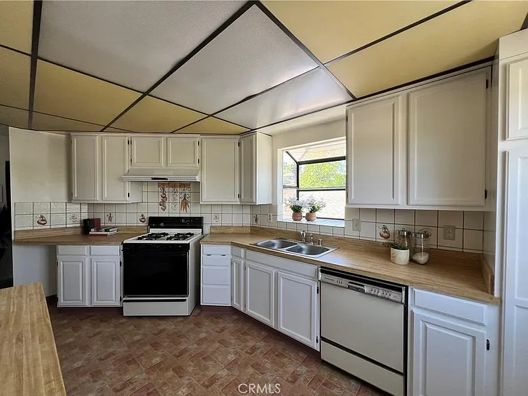 5034 Templeton St #A-EL — Photo 4