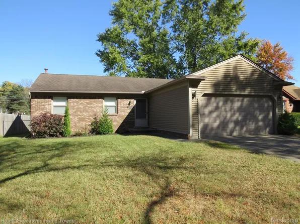 12969 Beresford Dr, Sterling Heights, MI 48313