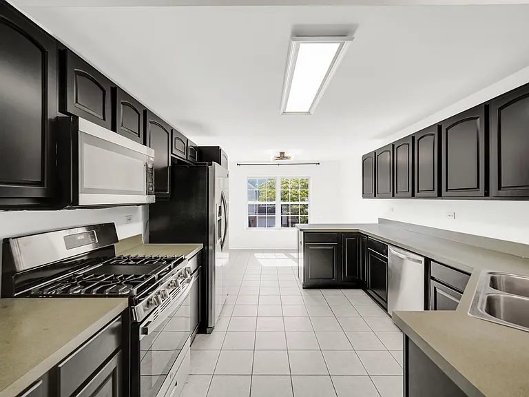 2290 Scott Ln #2290 — Photo 11