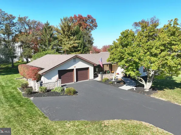 49 Country Club Ln, Gettysburg, PA 17325