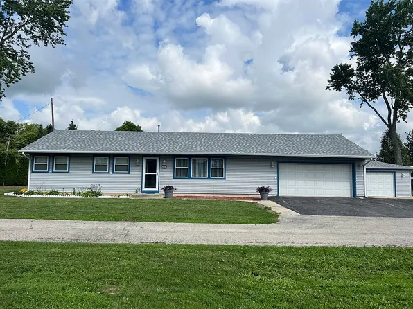 2779A River Rd, Kankakee, IL 60901