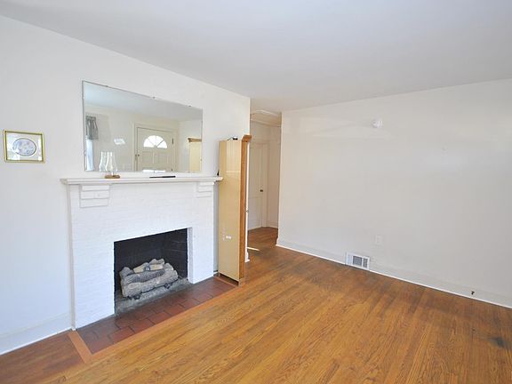 4th image of 1121 Chestnut Hill Dr