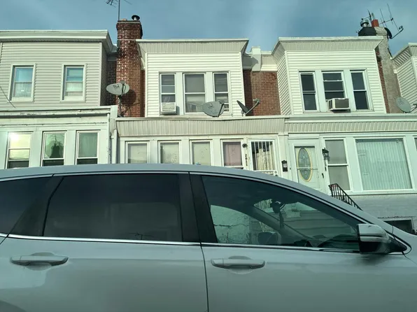 2611 S Daggett St, Philadelphia, PA 19142