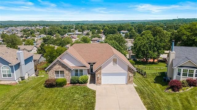1st image of 807 Shorthorn Dr