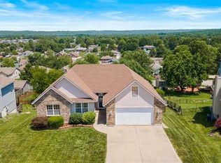807 Shorthorn Dr, Grain Valley, MO 64029