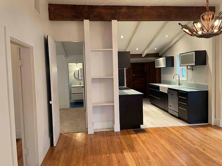 3634 NE Cleveland Ave — Photo 5
