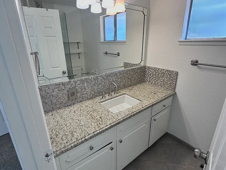 6515 N Orchard St — Photo 9