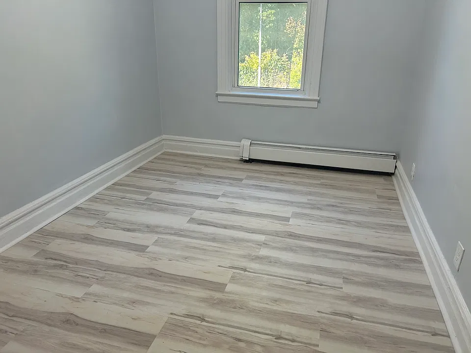 1/2 Glen St