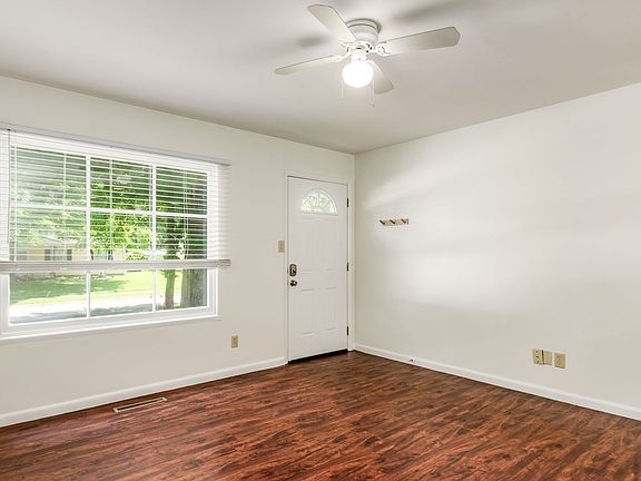 5th image of 3527 Paxton Dr