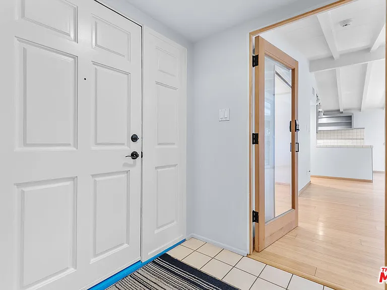 6742 Sunny Brae Ave — Photo 10