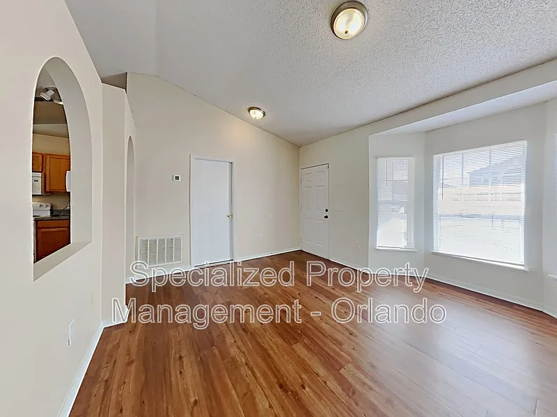 4 bed, 2.0 bath, 1710 sqft, $1,750 — Photo 3