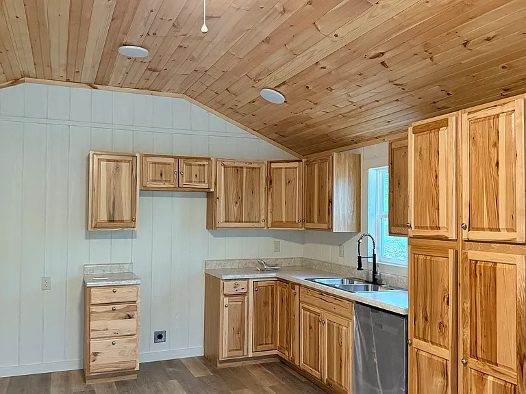 186 Cottonwood Ln — Photo 2